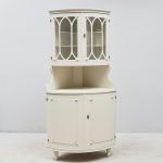 1752&nbsp;6424&nbsp;CORNER CUPBOARD